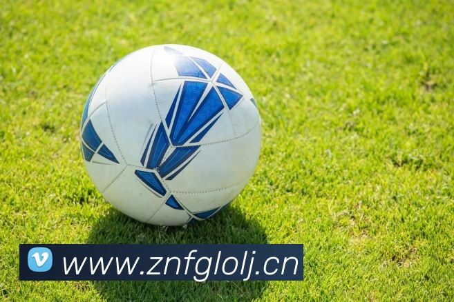 新浪NBA直播间今日焦点战:湖人vs勇士巅峰对决实时比分